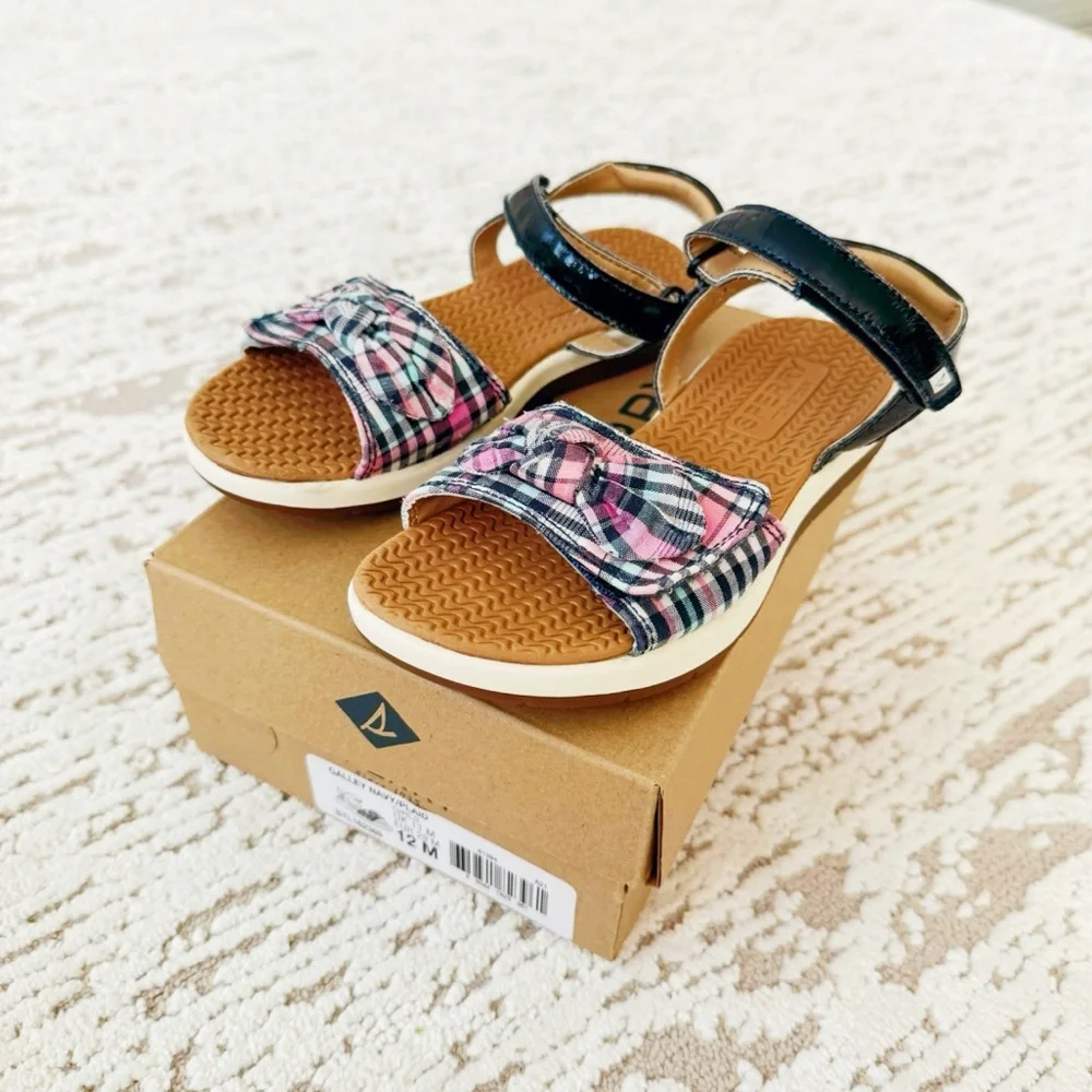 Sperry plaid sandals with Velcro